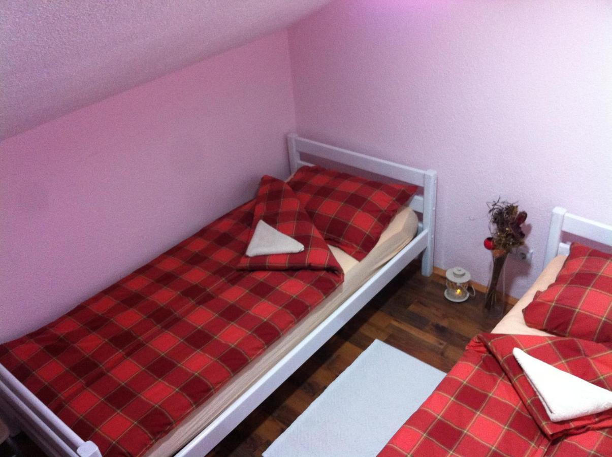 Pansion Zeyno Hotell Sarajevo Rom bilde