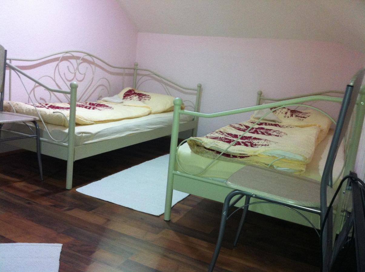 Pansion Zeyno Hotell Sarajevo Rom bilde