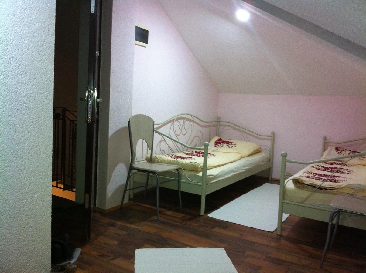 Pansion Zeyno Hotell Sarajevo Rom bilde